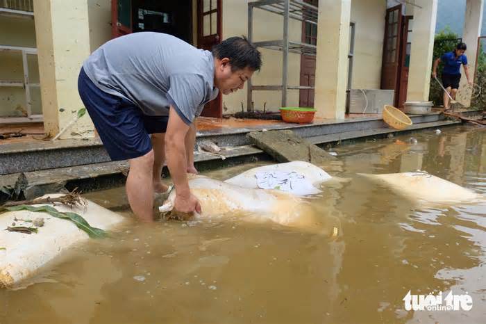 Những điểm trường vùng cao Cao Bằng tan hoang sau lũ