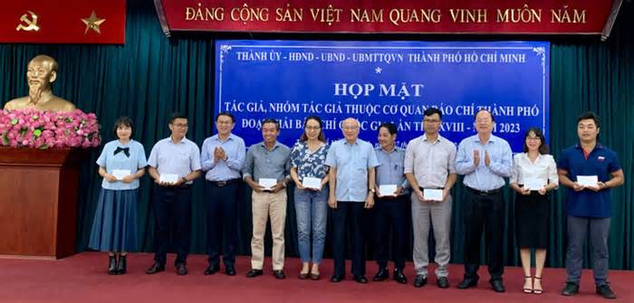 TP.HCM khen thưởng tác giả, nhóm tác giả đoạt giải báo chí quốc gia