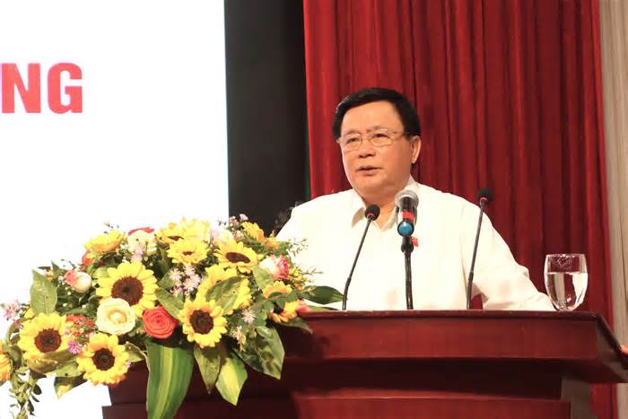 Đoàn ĐBQH tỉnh Quảng Ninh tiếp xúc cử tri là công nhân
