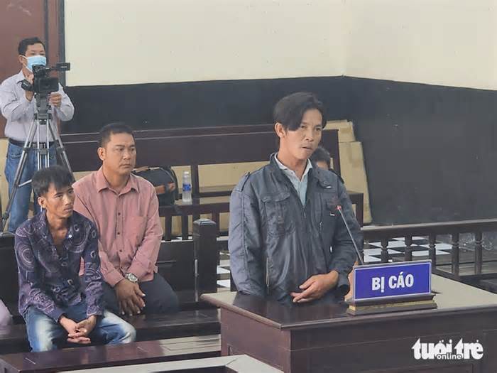 Lần đầu tiên tỉnh Tiền Giang xét xử ‘cát tặc’ và tuyên phạt một năm tù