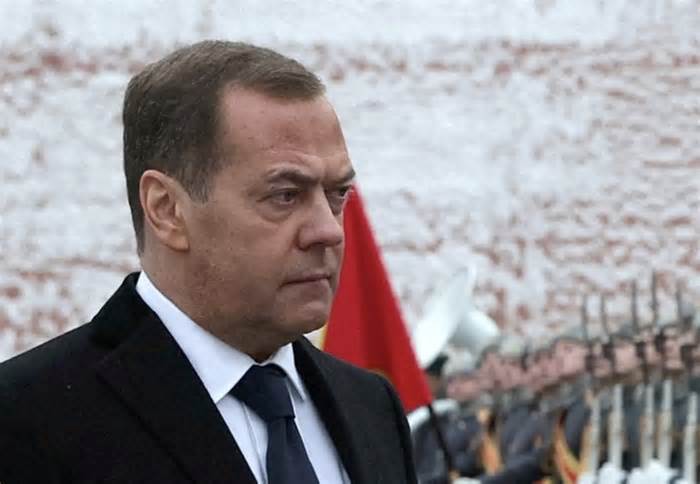 Ông Medvedev: Nga không đàm phán cho tới khi hủy diệt Ukraine