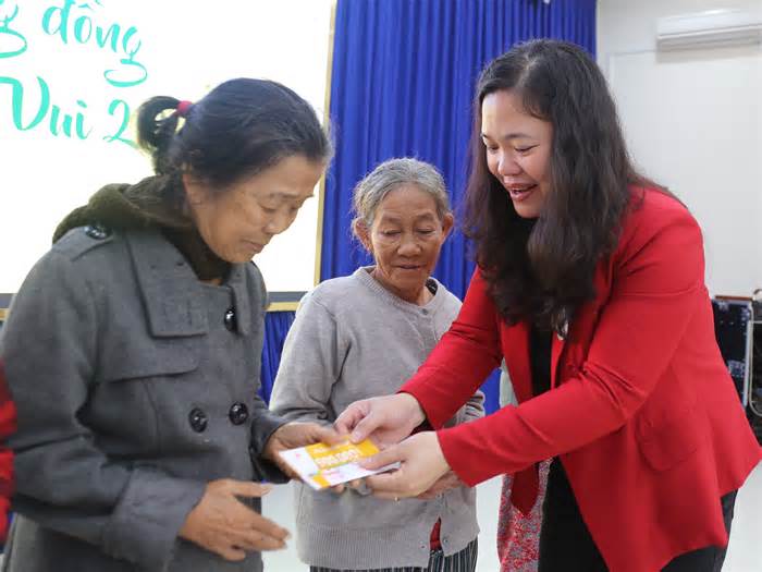 Ấm áp Tết nhân ái cho người nghèo ở Quảng Nam