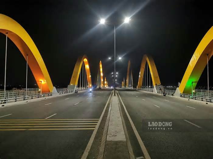 Cầu Tình Yêu tỉnh Quảng Ninh bị mất ánh hào quang