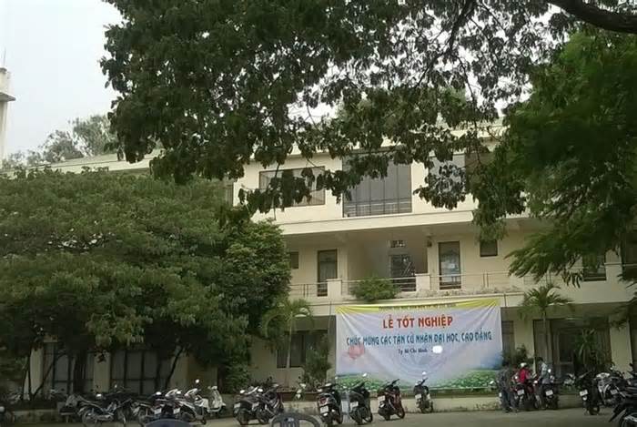 Một trường đại học trả lại hơn 272 triệu đồng phạt học viên học quá hạn