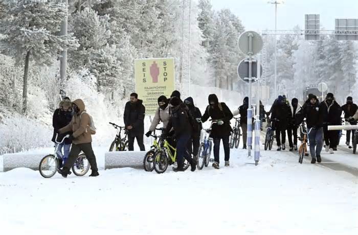 Nga lên tiếng vụ bị tố đưa người tị nạn đến biên giới Phần Lan