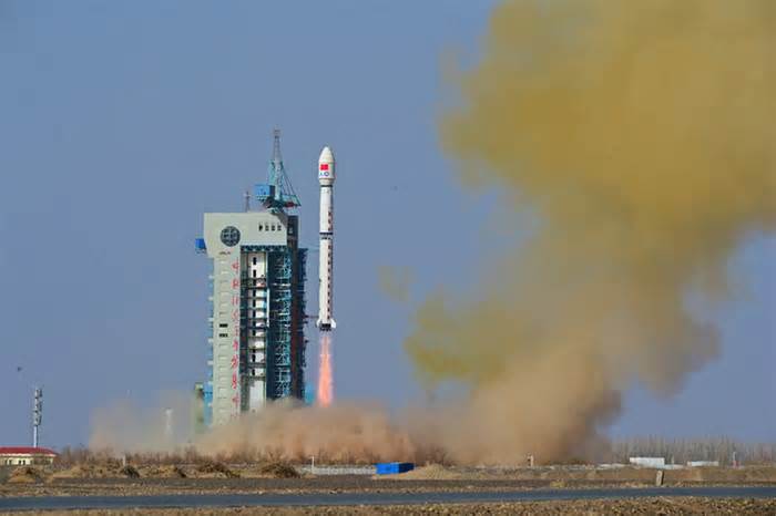 Trung Quốc phóng tên lửa thời tiết, mảnh vỡ rơi gần Đài Loan