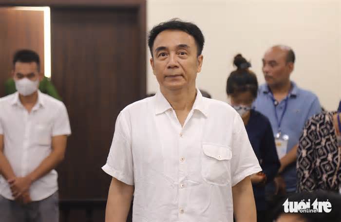 Cựu cục phó quản lý thị trường Trần Hùng lãnh 9 năm tù vì nhận hối lộ 300 triệu đồng
