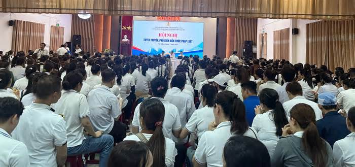 Công đoàn Đà Nẵng tuyên truyền chính sách pháp luật cho 2.000 công nhân lao động