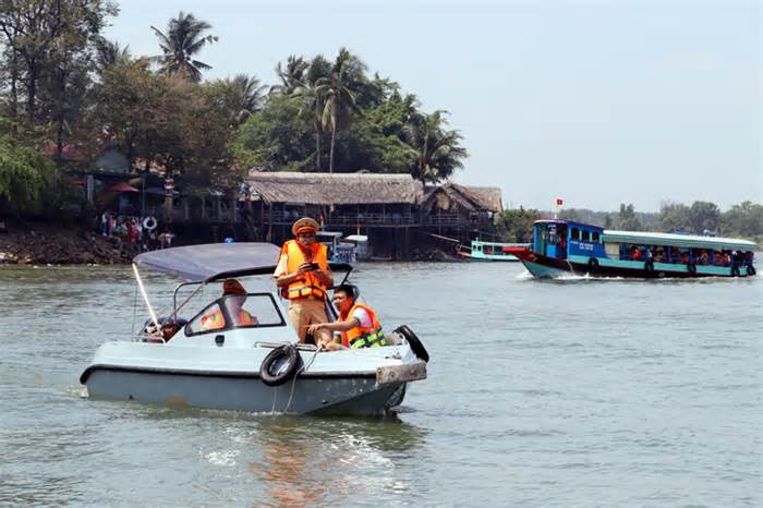 Khởi tố vụ án lật đò chở khách trên sông Đồng Nai khiến một thai phụ chết đuối