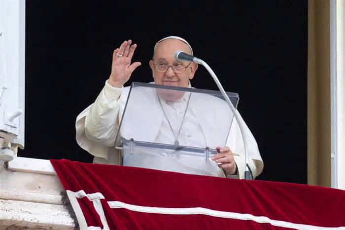 Ông Zelensky, Bộ Ngoại giao Nga nói về phát ngôn 'giương cờ trắng' của Giáo hoàng Francis