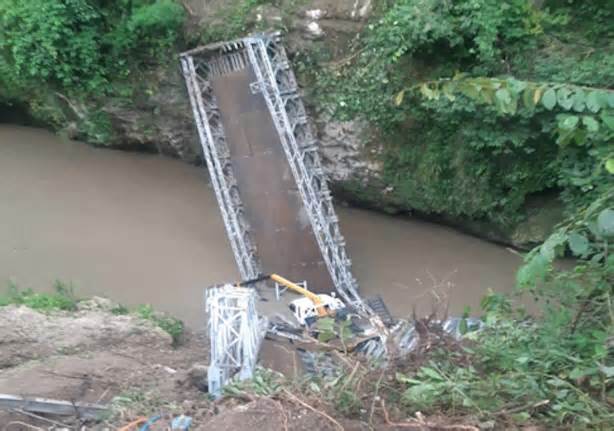 Philippines: Sập cầu thép đang trong quá trình xây dựng, 5 người chết