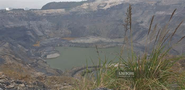 Mỏ than ở Hạ Long vừa đóng cửa nhưng vẫn còn hơn 2,2 triệu tấn than đẹp