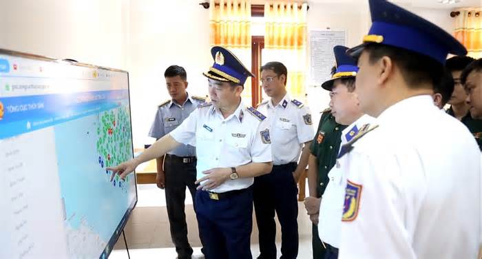 Cảnh sát biển Việt Nam kiểm tra công tác sẵn sàng chiến đấu tại Vùng 4