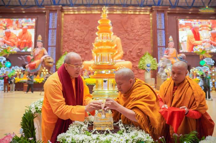 Xử phạt trụ trì chùa Ba Vàng Thích Trúc Thái Minh 7,5 triệu đồng