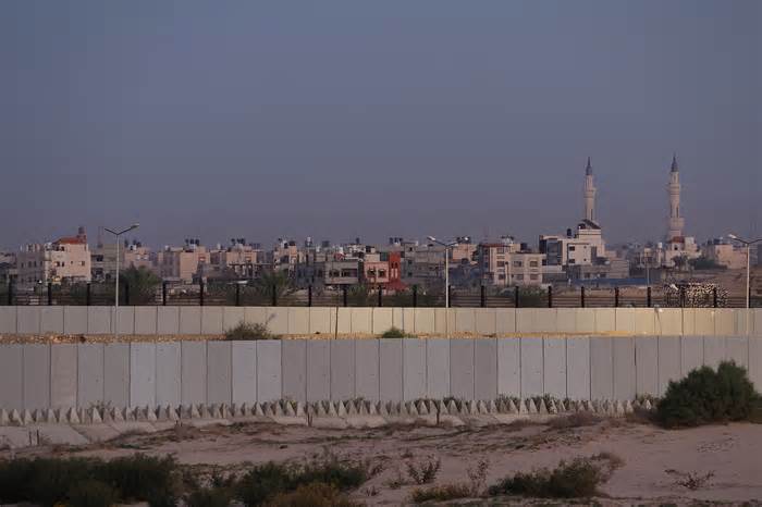 Ai cập dựng tường, điều xe tăng đến biên giới Gaza