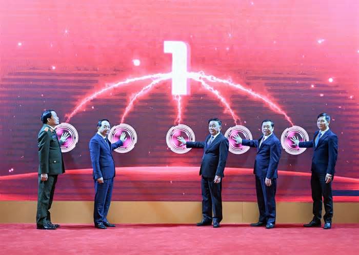 Thường trực Ban Bí thư dự lễ ra mắt ứng dụng di động Tuyên giáo và Dân vận