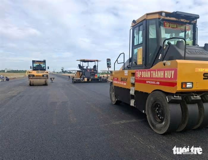 Phấn đấu thông xe 24km cao tốc Châu Đốc - Cần Thơ - Sóc Trăng vào ngày 19-12