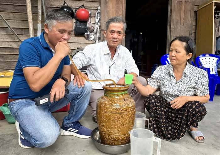 Gặp anh trai sau 51 năm lưu lạc