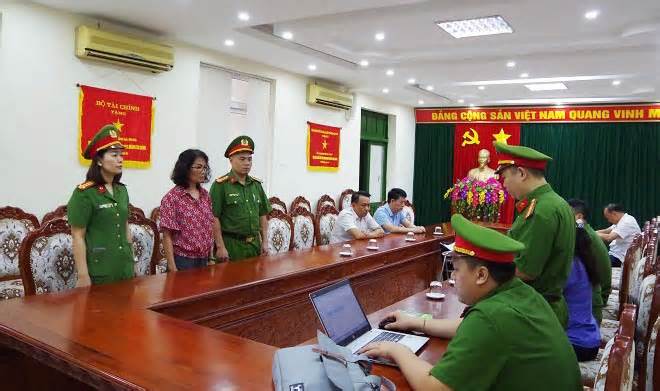 Khởi tố, bắt tạm giam Phó Giám đốc Sở Tài chính Hà Giang