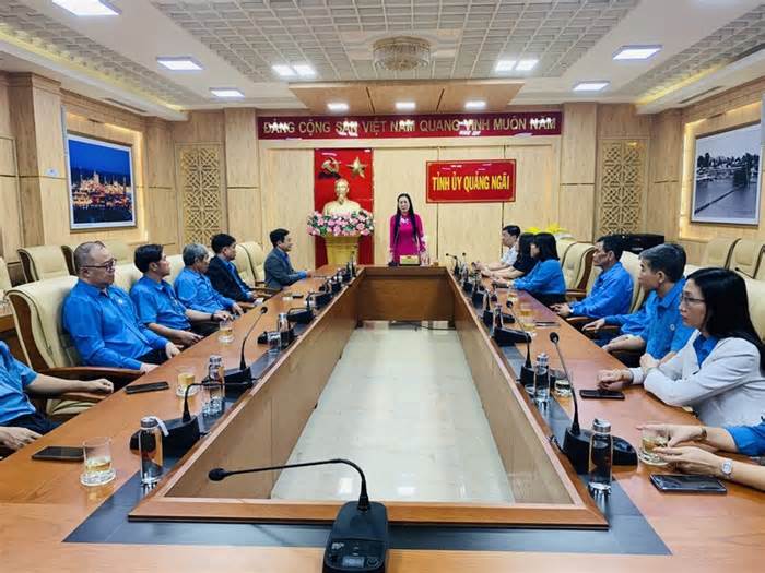 Quảng Ngãi gặp mặt Đoàn đại biểu dự Đại hội XIII Công đoàn Việt Nam