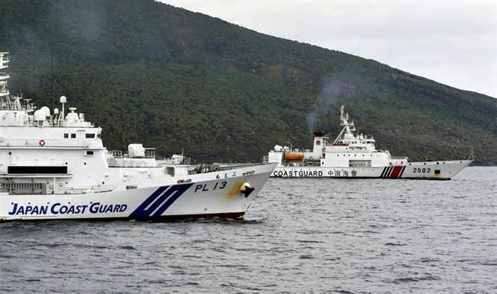 Nhật phản đối tàu Trung Quốc có vũ trang ở gần Senkaku, Trung Quốc khuyên Nhật nên thận trọng