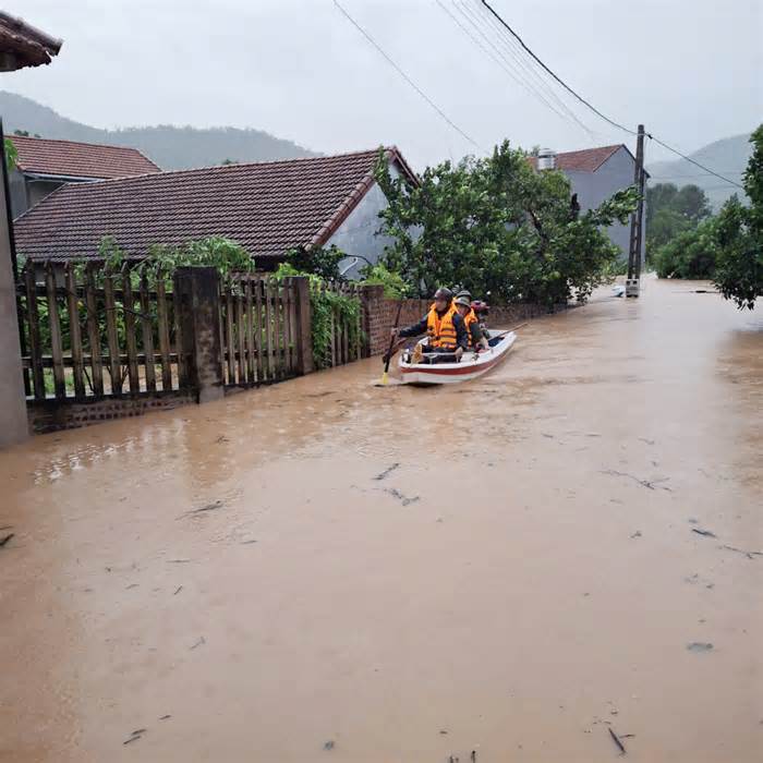 5 người thương vong, hàng chục xã ở Bắc Giang bị ngập sâu sau bão số 3