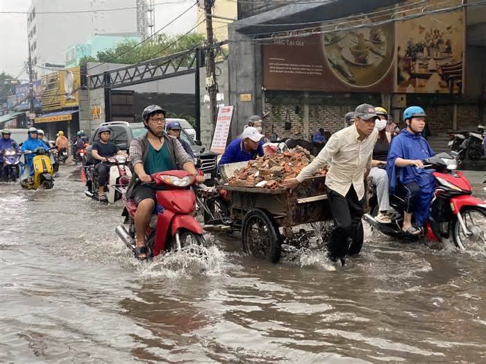 Tây Nguyên, Đông Nam Bộ tiếp tục mưa rất lớn