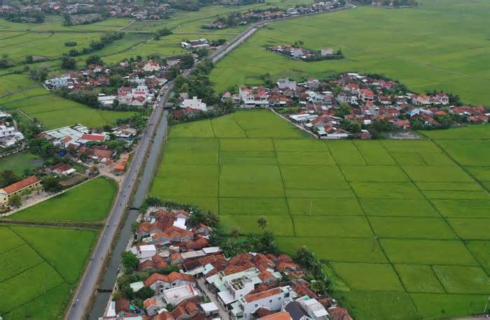 Trăn trở hai dòng kênh trăm tuổi