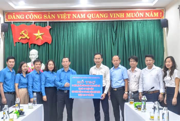 Công đoàn Thanh Hoá tặng nhà Mái ấm Công đoàn và 50 phần quà ở Đà Nẵng
