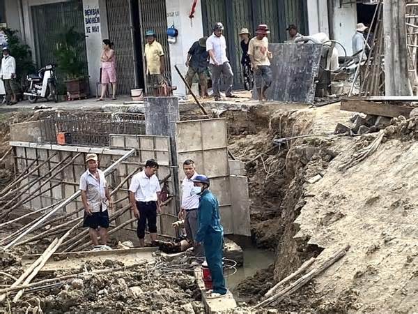 Phú Yên: Một phụ nữ tử vong do bị đất vùi lấp khi làm cầu dân sinh