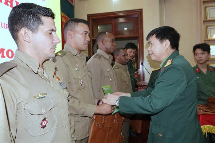Sĩ quan trẻ Việt Nam - Cuba: Hai trái tim, chung nhịp đập