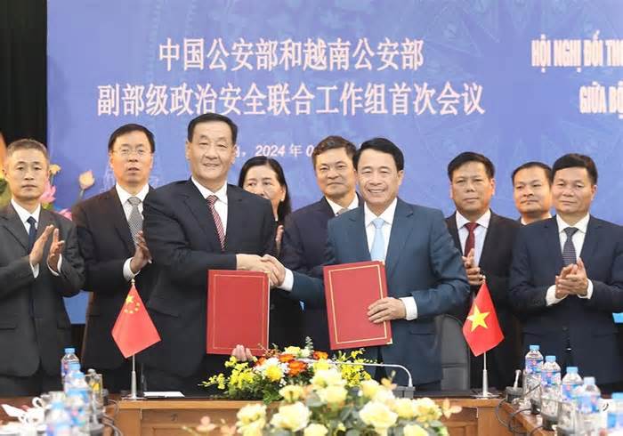 Bộ Công an Việt Nam và Bộ Công an Trung Quốc ký kết bản ghi nhớ hợp tác