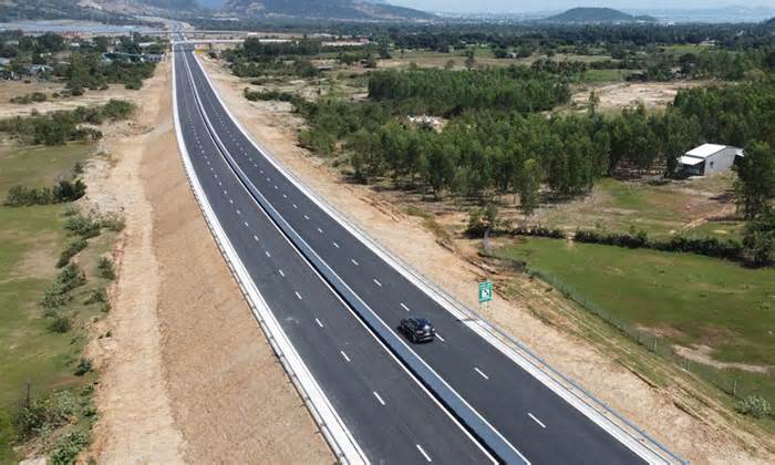 Thu phí Cao tốc Bắc-Nam: Phải có hệ thống giám sát điều hành giao thông