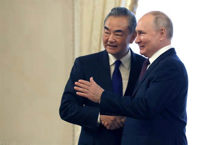 Ông Putin thăm Trung Quốc vào tháng 10, Trung Quốc khẳng định tiếp tục làm ăn với Nga