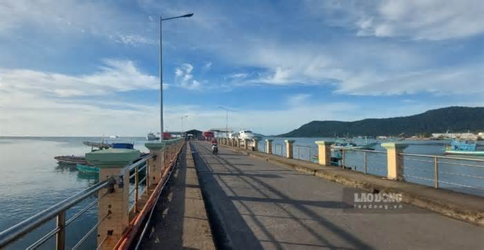 Tàu đi Phú Quốc và các đảo ở Kiên Giang tạm ngưng hoạt động