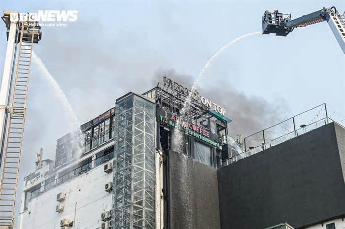 Thủ tướng hoan nghênh các lực lượng xử lý vụ cháy toà nhà 9 tầng ở Hà Nội