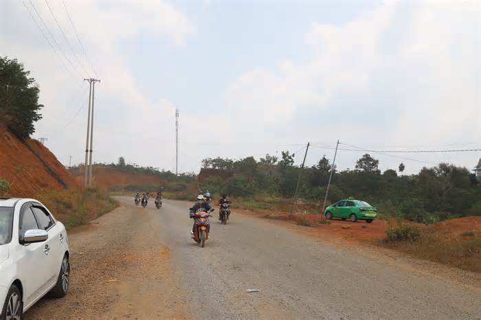 Lâm Đồng: Đường tránh hơn 800 tỉ đồng dang dở gây mất an toàn giao thông