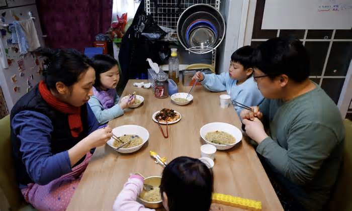 Hộ gia đình 1 người tăng chóng mặt, Hàn Quốc lo giới trẻ từ bỏ hôn nhân