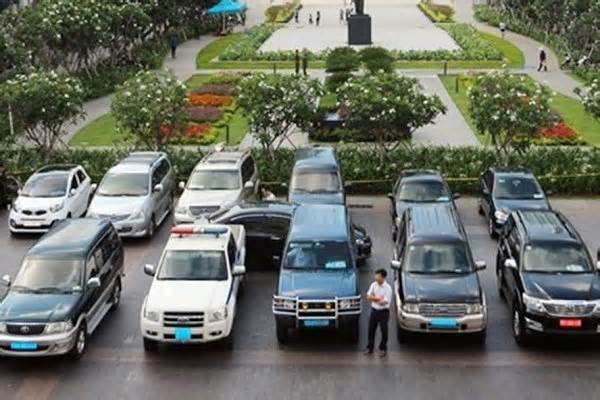 Cấp huyện ở Quảng Ngãi được mua 32 ôtô định mức 1,6 tỉ/xe