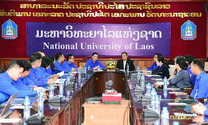 Khơi dậy khát vọng phát triển bản thân và cống hiến trong du học sinh Việt Nam tại Lào