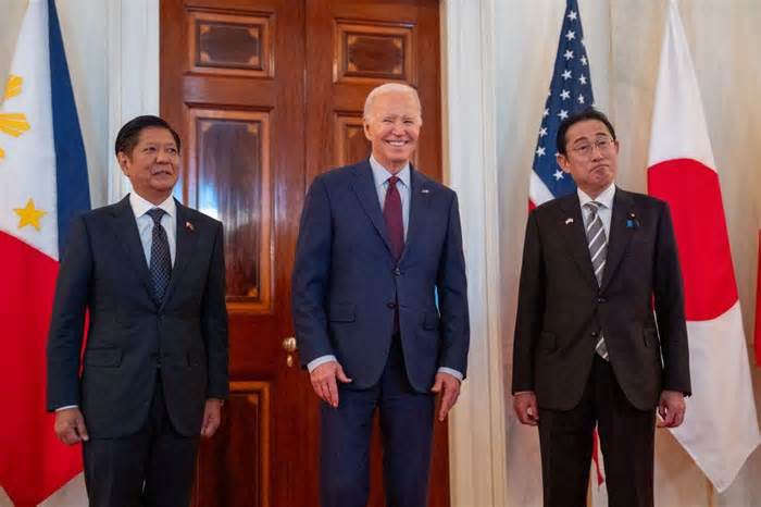 Tổng thống Biden nói Mỹ có nghĩa vụ bảo vệ nếu Philippines bị tấn công vũ trang trên Biển Đông