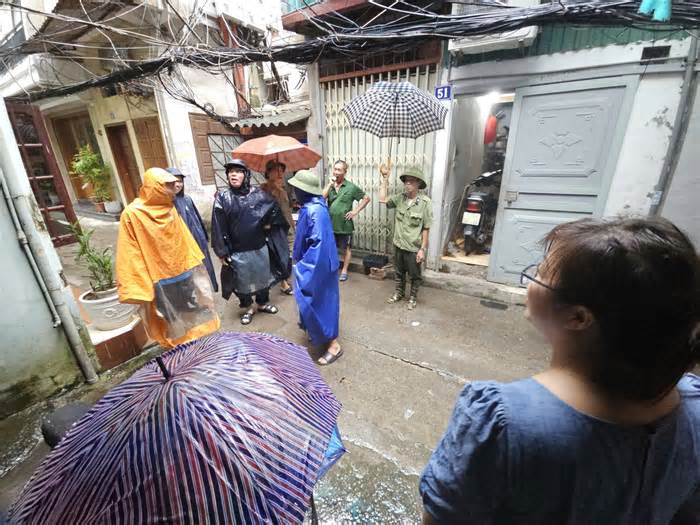 Hai quận lõi Thủ đô sơ tán hàng trăm người dân tránh bão