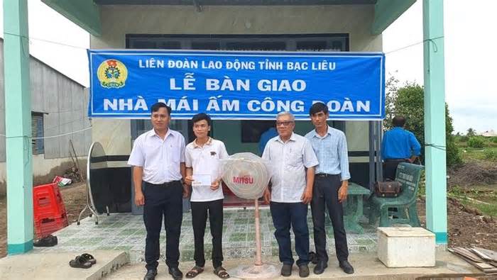 Tỉnh ủy Bạc Liêu chỉ đạo chăm lo Tết cho công nhân, người lao động