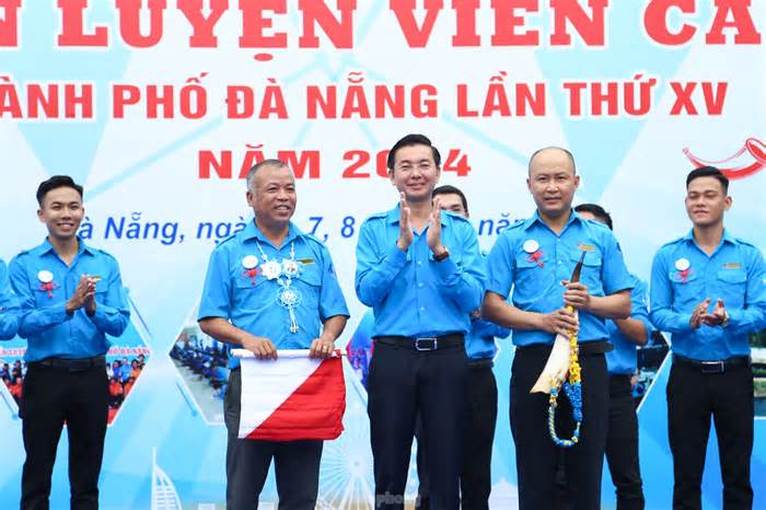 Xem thanh niên tranh tài hùng biện, phản biện, kỹ năng sinh tồn...