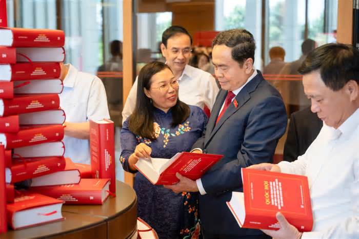 Ra mắt sách về Quốc hội Việt Nam của Tổng bí thư Nguyễn Phú Trọng