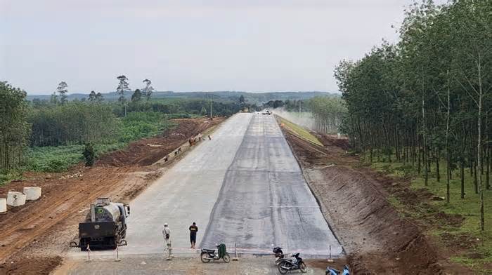 Thiếu mặt bằng, dự án cao tốc Vạn Ninh - Cam Lộ nguy cơ chậm tiến độ