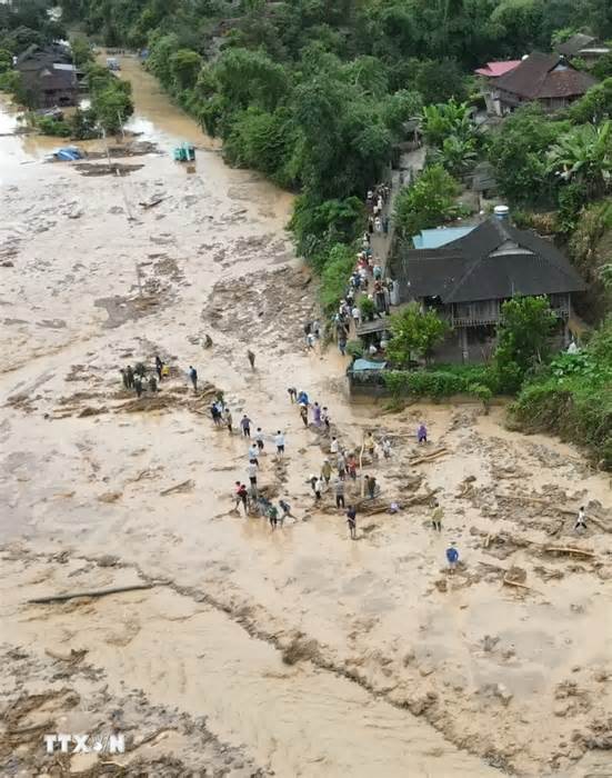 Mường Pồn tan hoang sau trận lũ quét trong đêm