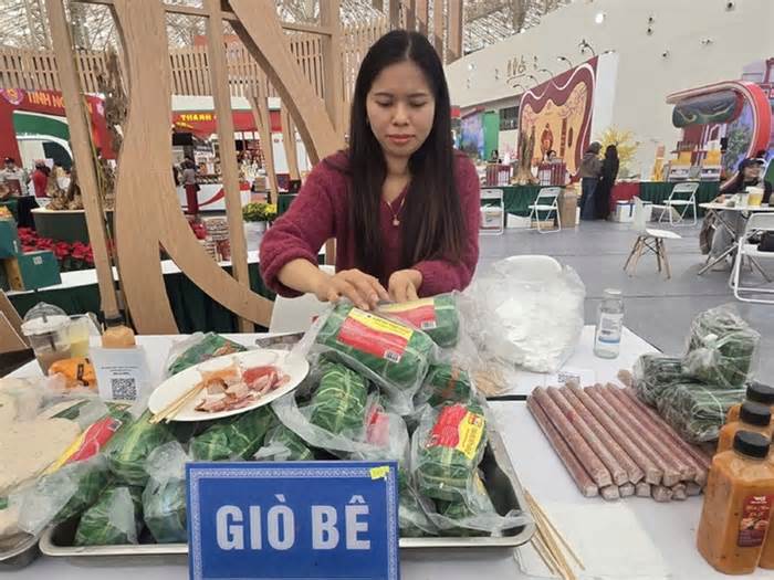 Bán được hơn 2 tấn hàng sau 10 ngày tham gia Hội chợ Mùa xuân 2026
