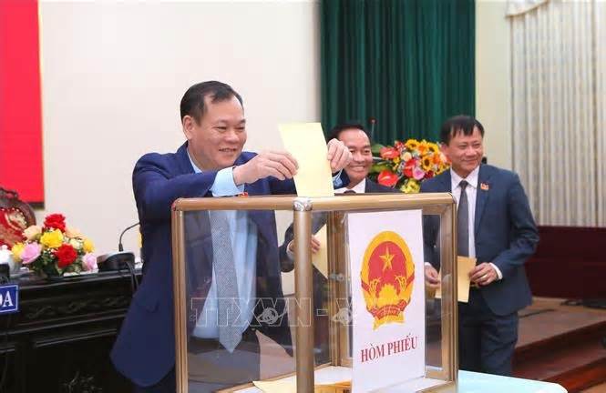 Bản tin 8H: Mức độ tín nhiệm của 5 lãnh đạo và Giám đốc Công an tỉnh Nam Định