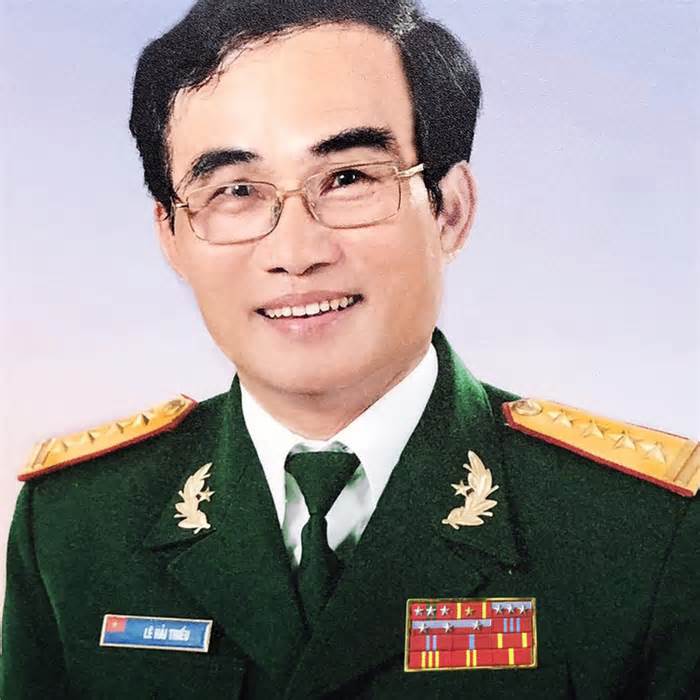 Nhà văn Lê Hải Triều, người chuyên chấp bút hồi ký cho các tướng lĩnh, qua đời